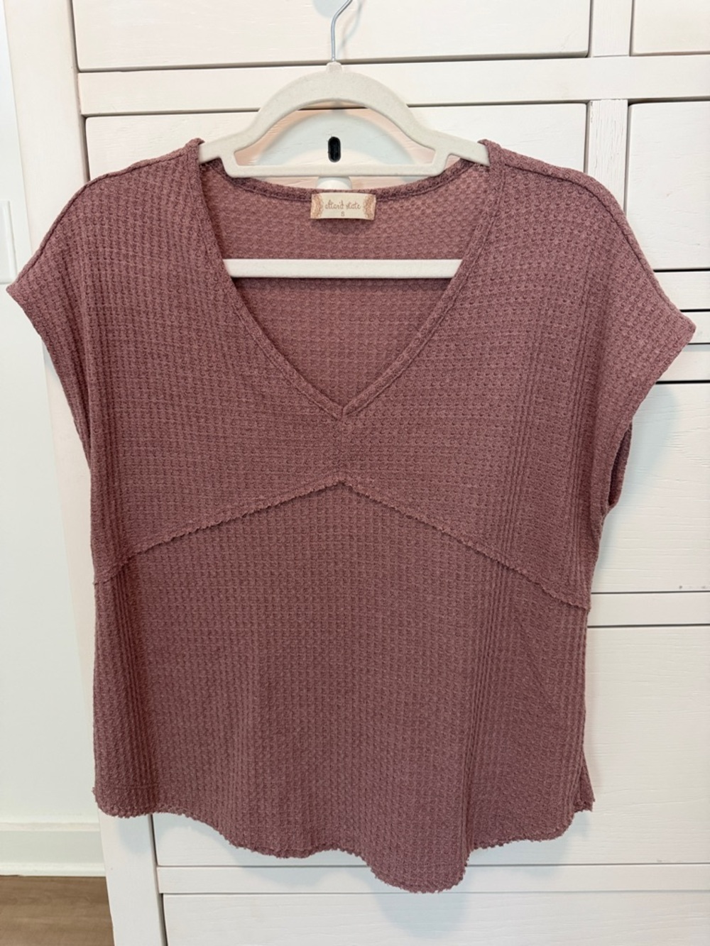 Altar’d State Waffle Knit V-Neck Top in Dusty Rose